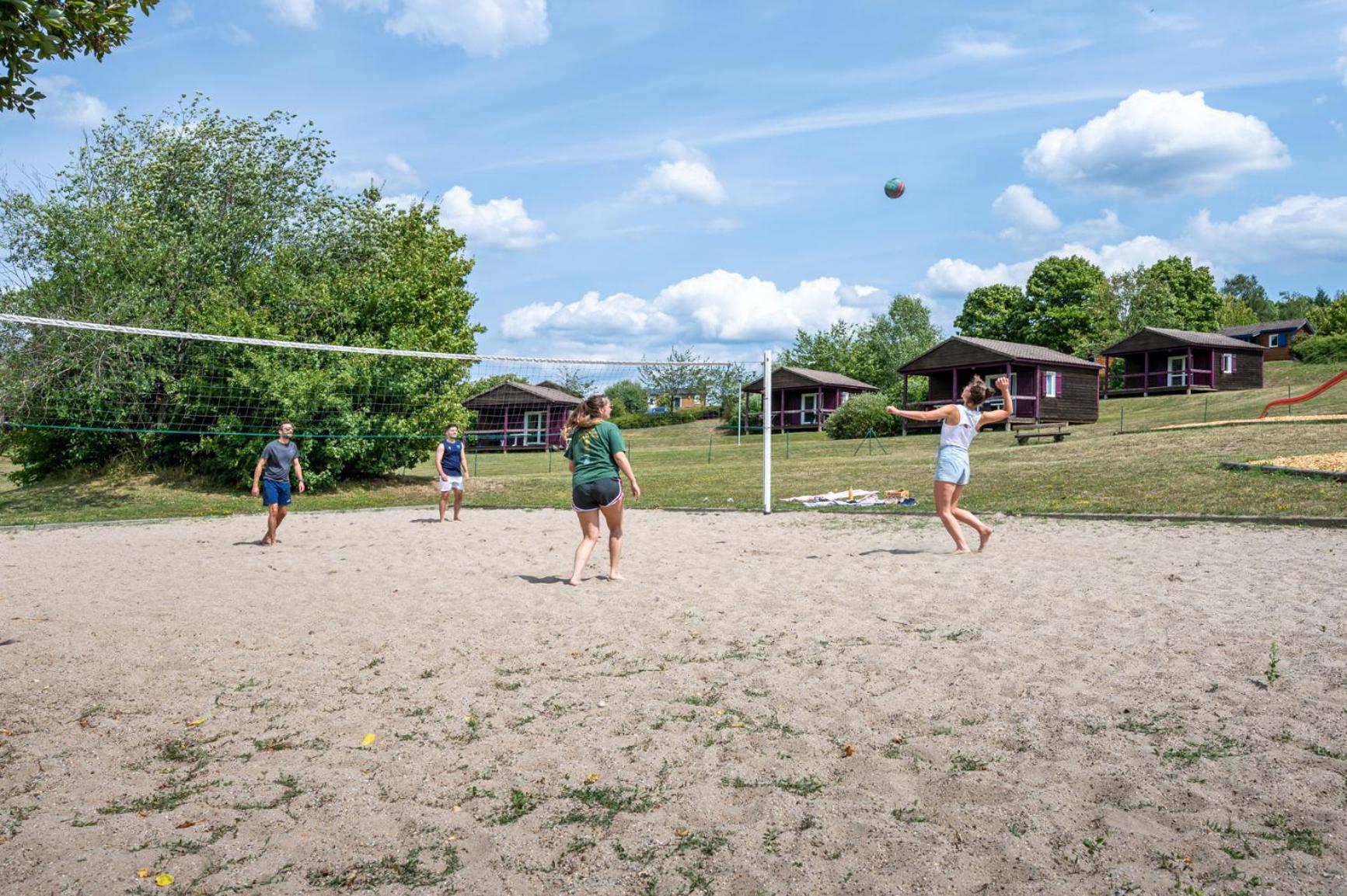 Camping Les Vosges Du Nord Oberbronn 外观 照片