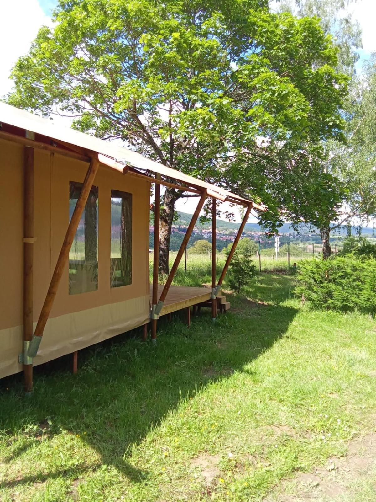 Camping Les Vosges Du Nord Oberbronn 外观 照片
